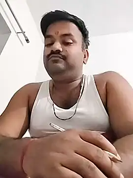 Snapshot of desiyouth94 chatting on November 24, 2025, 6:07 pm desiyouth94 online show from November 24, 2025, 6:07 pm