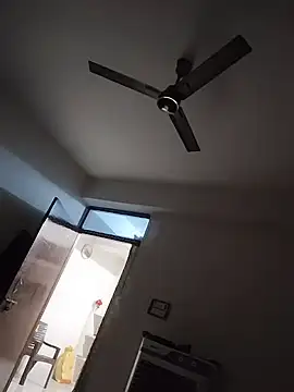 Snapshot of desiyouth94 chatting on December 16, 2025, 6:13 pm desiyouth94 online show from December 16, 2025, 6:13 pm