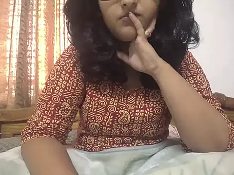 reena 12 online show from November 3, 2025, 10:05 am