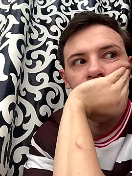 Snapshot of KirilStella chatting on October 2, 2025, 12:12 pm KirilStella online show from October 2, 2025, 12:12 pm