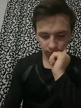 Snapshot of KirilStella chatting on November 4, 2025, 7:57 pm KirilStella online show from November 4, 2025, 7:57 pm