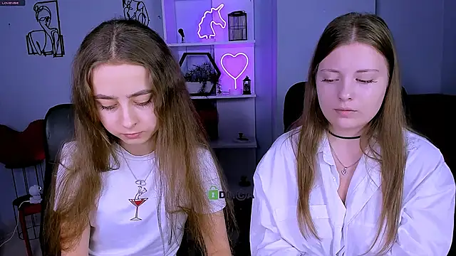 rebecca smile online show from November 28, 2025, 1:25 pm