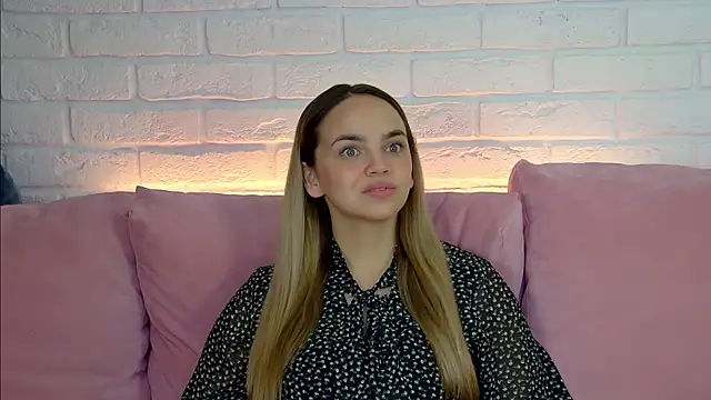 AnitaVenture online show from September 28, 2025, 4:29 am