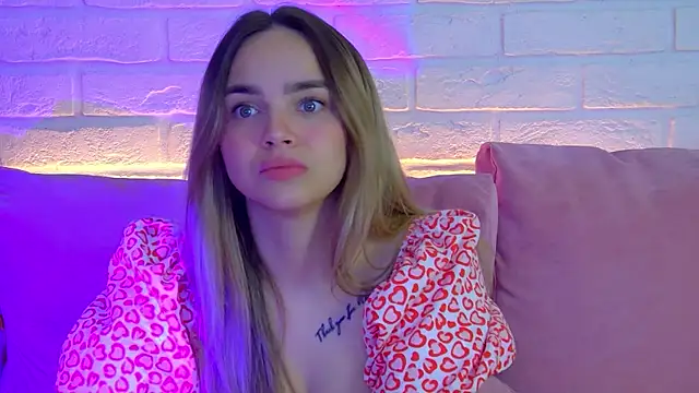 AnitaVenture online show from October 5, 2025, 4:44 am