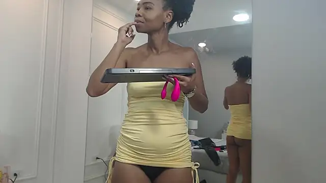 Snapshot of ChantalGarner chatting on October 13, 2025, 1:22 pm ChantalGarner online show from October 13, 2025, 1:22 pm