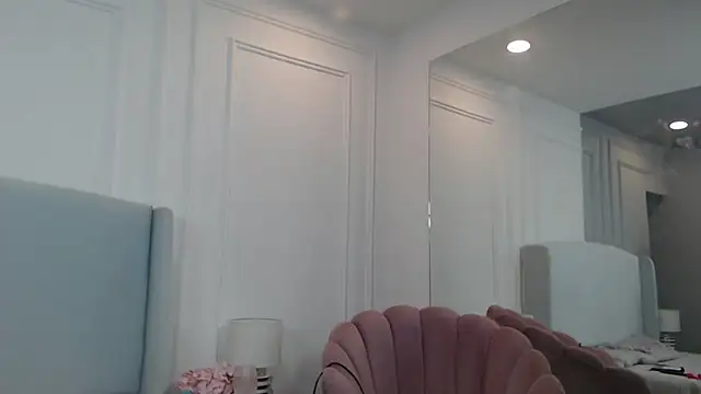 Snapshot of ChantalGarner chatting on October 18, 2025, 1:01 pm ChantalGarner online show from October 18, 2025, 1:01 pm