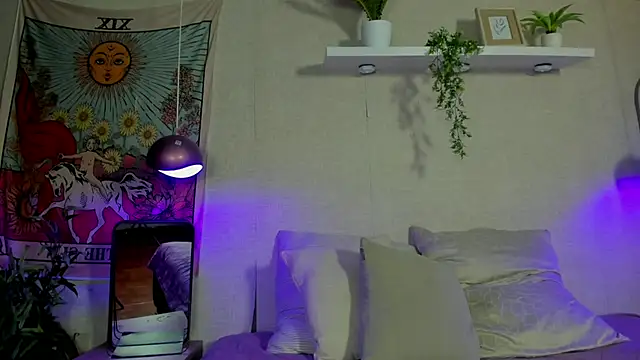 Violeta dh online show from October 13, 2025, 1:11 pm