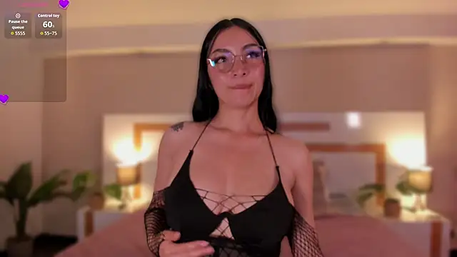 Violeta dh online show from May 12, 2026, 11:29 am