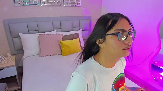 cherrylady 02 online show from February 12, 2026, 12:00 pm