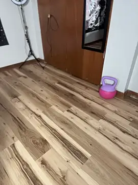 Snapshot of NeliaHexxen chatting on October 19, 2025, 5:19 am NeliaHexxen online show from October 19, 2025, 5:19 am