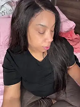 Snapshot of NeliaHexxen chatting on October 24, 2025, 2:08 am NeliaHexxen online show from October 24, 2025, 2:08 am