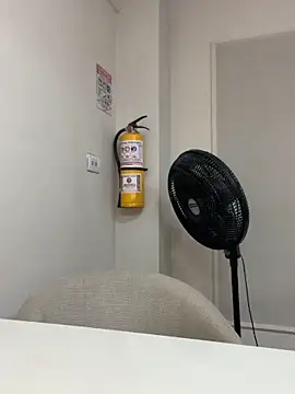 Snapshot of theladymonserrateshow chatting on December 1, 2025, 12:10 pm theladymonserrateshow online show from December 1, 2025, 12:10 pm