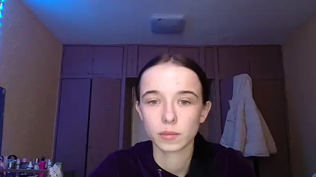 Emilia Light online show from January 18, 2026, 8:40 am