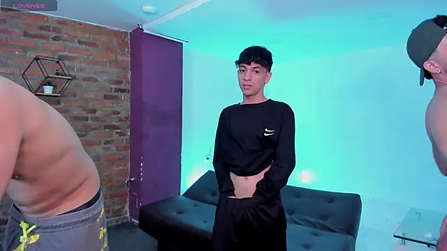 Spaceboys18 online show from April 14, 2026, 8:48 pm