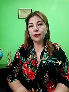 Snapshot of VANESSA__01 chatting on November 6, 2025, 2:07 pm VANESSA 01 online show from November 6, 2025, 2:07 pm