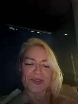 Snapshot of demidelightfulxx chatting on October 27, 2025, 8:13 pm demidelightfulxx online show from October 27, 2025, 8:13 pm