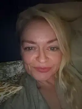 Snapshot of demidelightfulxx chatting on October 29, 2025, 9:05 pm demidelightfulxx online show from October 29, 2025, 9:05 pm