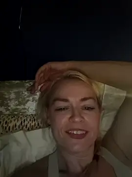 Snapshot of demidelightfulxx chatting on November 12, 2025, 7:57 pm demidelightfulxx online show from November 12, 2025, 7:57 pm