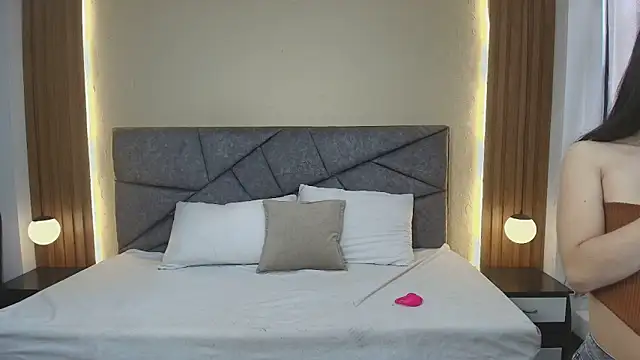 GabySweett  online show from April 13, 2026, 1:27 pm