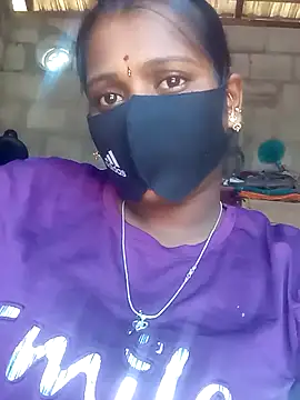 Snapshot of Tamil_Hot_Sandy chatting on November 5, 2025, 3:28 am Tamil Hot Sandy online show from November 5, 2025, 3:28 am