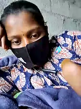 Snapshot of Tamil_Hot_Sandy chatting on December 4, 2025, 4:44 am Tamil Hot Sandy online show from December 4, 2025, 4:44 am