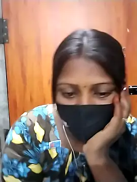 Snapshot of Tamil_Hot_Sandy chatting on February 18, 2026, 9:22 pm Tamil Hot Sandy online show from February 18, 2026, 9:22 pm