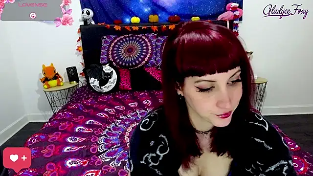 Gladyce Foxy online show from December 3, 2025, 3:10 pm