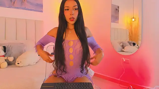 Snapshot of Hanna_ros33_ chatting on November 5, 2025, 12:21 am Hanna ros33 online show from November 5, 2025, 12:21 am