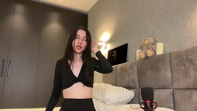 AnaMoonlight online show from February 19, 2026, 3:19 pm