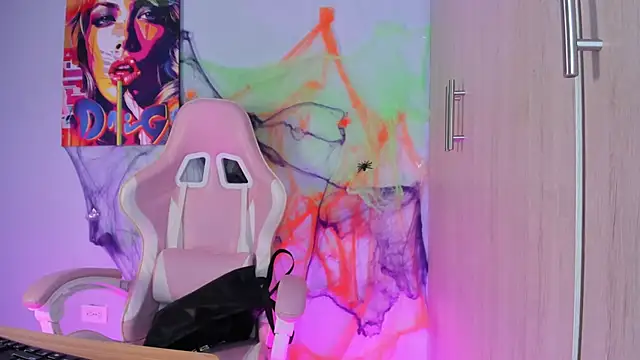 Snapshot of Athenea__fox chatting on October 28, 2025, 11:47 am Athenea fox online show from October 28, 2025, 11:47 am