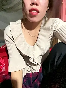 nhinhi-sexy online show from January 11, 2026, 1:05 pm