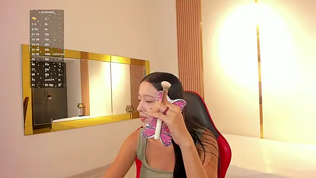 EmmiHops online show from November 24, 2025, 12:38 pm