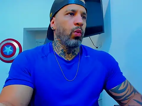 Snapshot of JoshRigby chatting on October 7, 2025, 7:00 pm JoshRigby online show from October 7, 2025, 7:00 pm