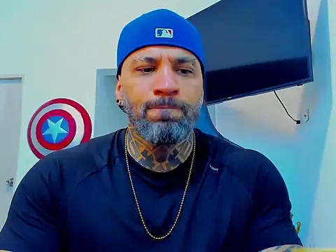 Snapshot of JoshRigby chatting on October 8, 2025, 7:22 pm JoshRigby online show from October 8, 2025, 7:22 pm