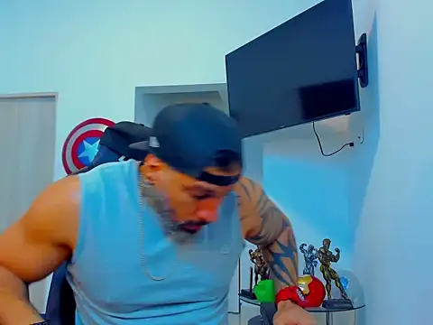 Snapshot of JoshRigby chatting on October 10, 2025, 9:25 pm JoshRigby online show from October 10, 2025, 9:25 pm