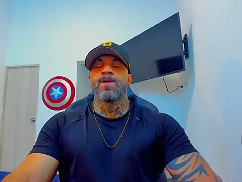 Snapshot of JoshRigby chatting on October 11, 2025, 7:01 pm JoshRigby online show from October 11, 2025, 7:01 pm