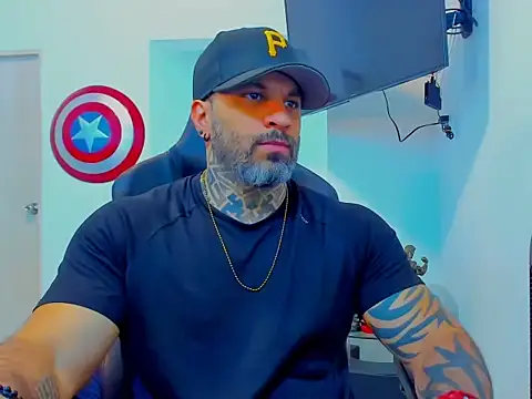 Snapshot of JoshRigby chatting on October 21, 2025, 7:25 pm JoshRigby online show from October 21, 2025, 7:25 pm