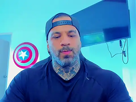 Snapshot of JoshRigby chatting on October 27, 2025, 8:35 pm JoshRigby online show from October 27, 2025, 8:35 pm