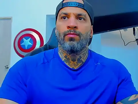 JoshRigby online show from November 28, 2025, 8:44 pm