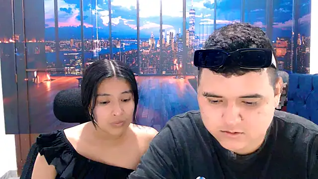 Charly and laura online show from October 8, 2025, 7:22 pm