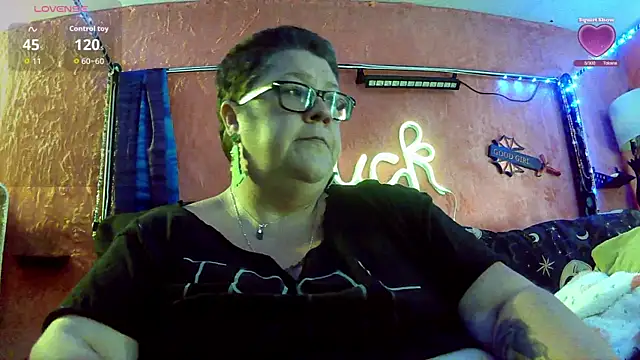 Snapshot of violentviolet68 chatting on June 10, 2026, 7:35 pm violentviolet68 online show from June 10, 2026, 7:35 pm