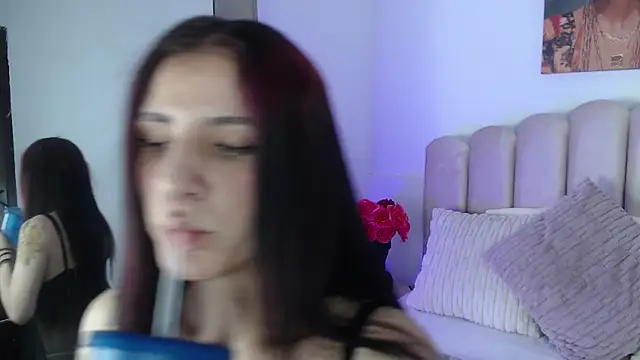 Snapshot of isa_bigassx chatting on November 4, 2025, 4:44 am isa bigassx online show from November 4, 2025, 4:44 am