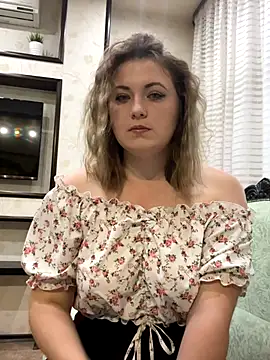 Snapshot of AliseShyness chatting on September 28, 2025, 8:20 am AliseShyness online show from September 28, 2025, 8:20 am