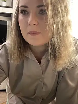 Snapshot of AliseShyness chatting on October 1, 2025, 8:53 am AliseShyness online show from October 1, 2025, 8:53 am