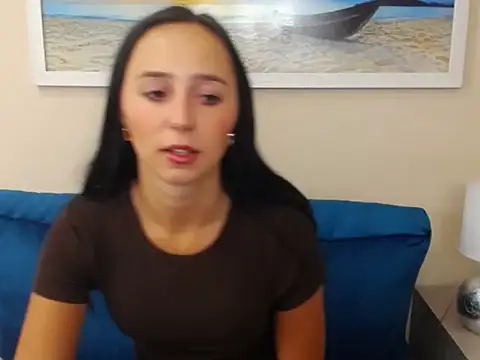 Snapshot of LuisaLive chatting on October 10, 2025, 6:12 am LuisaLive online show from October 10, 2025, 6:12 am