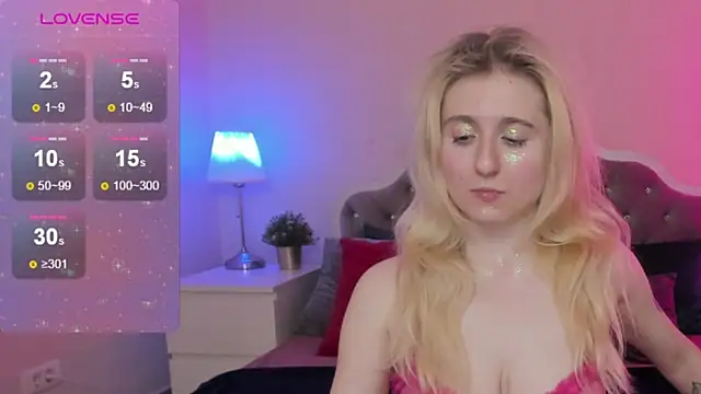 CamillaDreamer online show from November 24, 2025, 5:56 pm