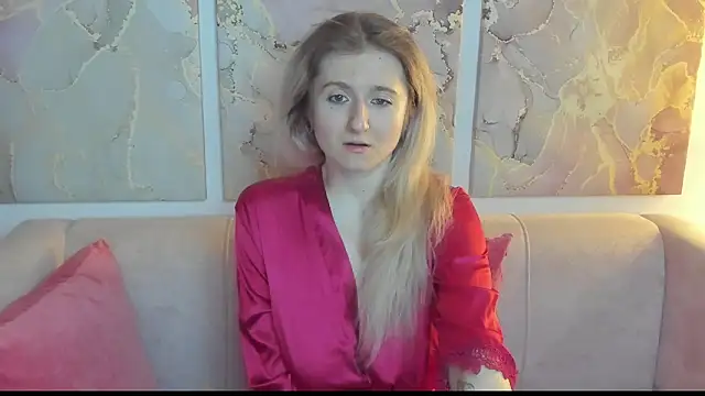 Snapshot of CamillaDreamer chatting on March 27, 2026, 5:01 pm CamillaDreamer online show from March 27, 2026, 5:01 pm