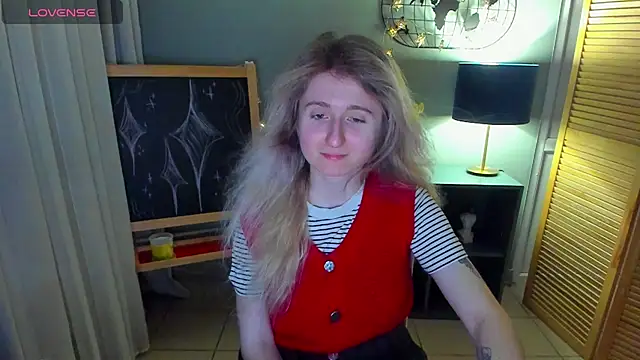 Snapshot of CamillaDreamer chatting on March 29, 2026, 2:00 am CamillaDreamer online show from March 29, 2026, 2:00 am