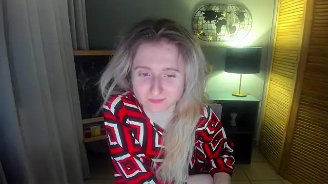 Snapshot of CamillaDreamer chatting on April 5, 2026, 3:15 am CamillaDreamer online show from April 5, 2026, 3:15 am