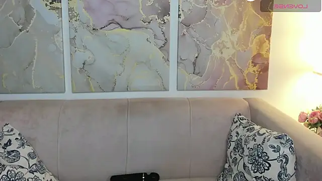 CamillaDreamer online show from May 16, 2026, 12:07 am